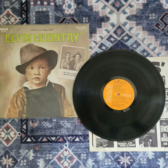 Elvis Presley – Elvis Country (I’m 10,000 Years Old) Vinyl LP – 1971 RCA - Picture 1 of 6